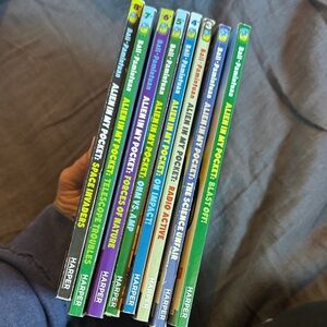 Harper 'Alien in My Pocket' 7-Book Lot - Colorful Spines